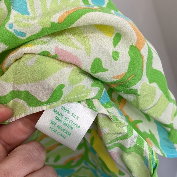 Lily Pulitzer Silk Elephant Ears Print Shirt - Picture 5 of 6